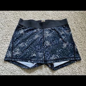 Victoria’s Secret Sport 3” Workout Shorts Speckle